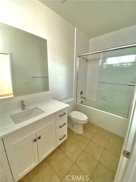 307 Magnet, Irvine CA: https://media.crmls.org/medias/9ab1181b-a134-4f33-a380-d8daa81be1cc.jpg