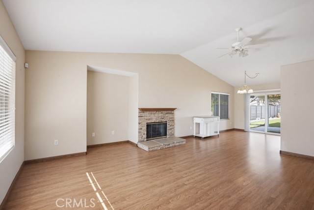 Detail Gallery Image 5 of 28 For 2998 Elder, Hemet,  CA 92545 - 3 Beds | 2 Baths