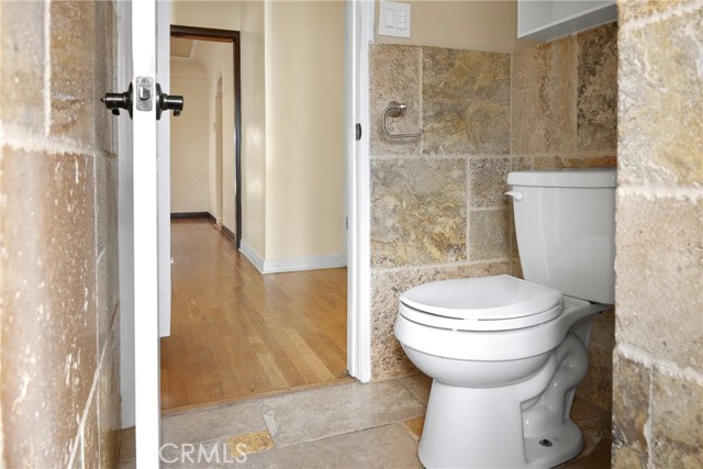 Detail Gallery Image 16 of 26 For 8465 San Carlos Ave, South Gate,  CA 90280 - 2 Beds | 1 Baths