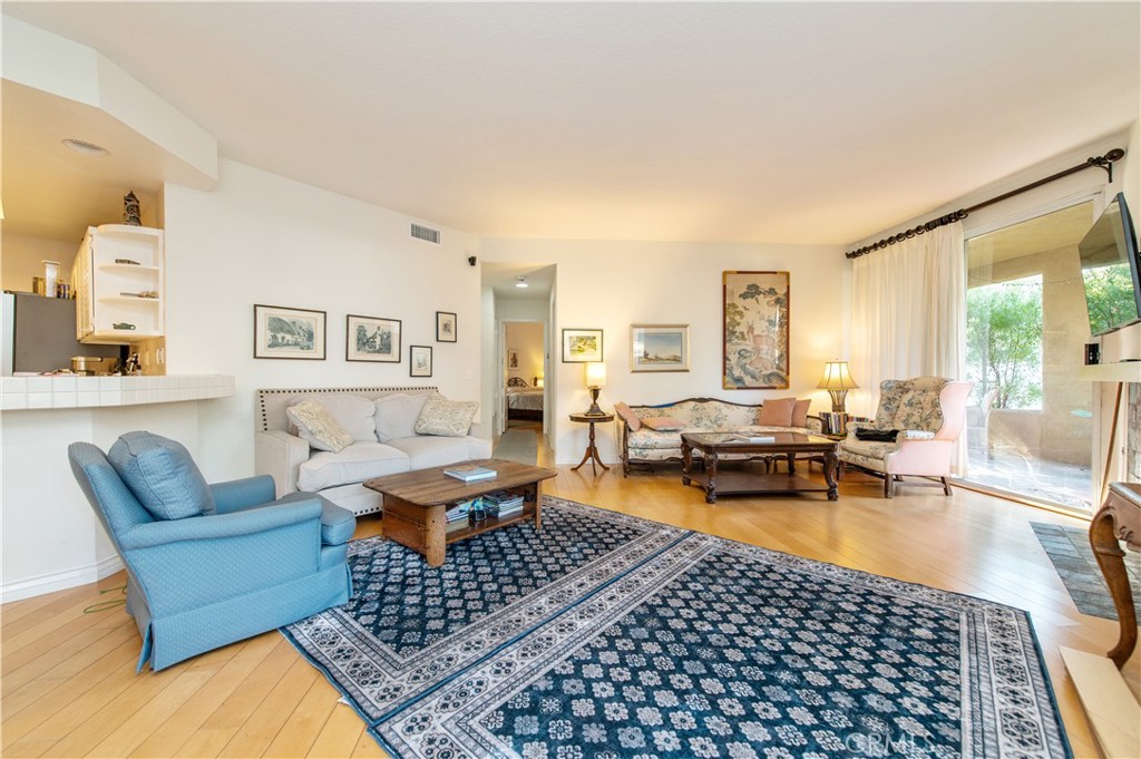 MLS #OC25264266 image #8