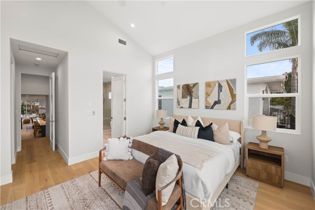1212 19th Street, Hermosa Beach, California 90254, 4 Bedrooms Bedrooms, ,4 BathroomsBathrooms,Residential,For Sale,19th,SB26062974