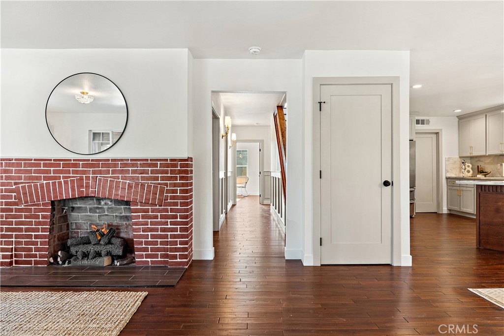 MLS #DW25181566 img 13