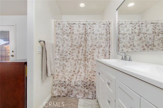 Detail Gallery Image 11 of 20 For 40160 Calle Yorba, Murrieta,  CA 92562 - 3 Beds | 2 Baths