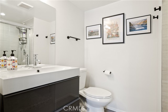 716 Maltman Avenue, Los Angeles CA: https://media.crmls.org/medias/9ab59703-bb23-4af5-8b20-f505e8164dd3.jpg