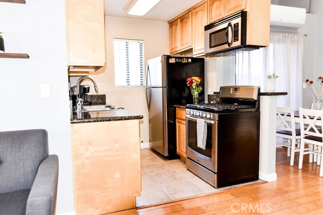 Detail Gallery Image 5 of 19 For 1070 Temple Ave, Long Beach,  CA 90804 - 1 Beds | 1 Baths