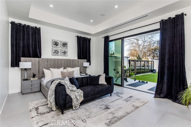 Detail Gallery Image 37 of 75 For 22745 Califa St, Woodland Hills,  CA 91367 - 5 Beds | 4 Baths