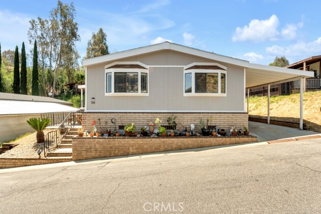 24425 Woolsey Canyon Road, West Hills CA: https://media.crmls.org/medias/9ab6cef7-314a-4a13-8a80-99a93e59d6e8.jpg