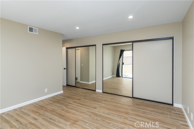 661 La Corona Court, Oak Park CA: https://media.crmls.org/medias/9ab7142c-485b-41f6-946b-af7f1d09a930.jpg