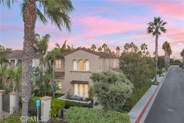 Detail Gallery Image 4 of 61 For 21331 Balerma Ln, Huntington Beach,  CA 92648 - 4 Beds | 3/1 Baths