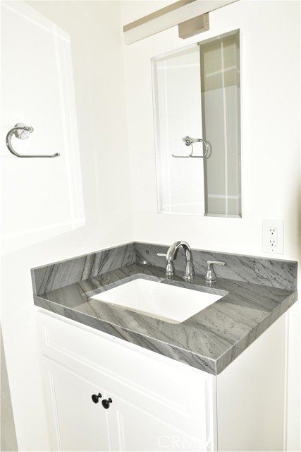 Detail Gallery Image 17 of 23 For 8195 Eastport Dr, Huntington Beach,  CA 92646 - 3 Beds | 2/1 Baths