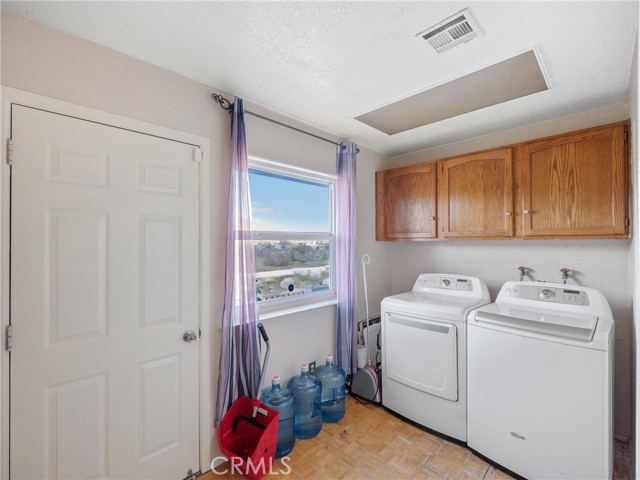 Detail Gallery Image 21 of 37 For 3681 Sierra, Rosamond,  CA 93560 - 3 Beds | 2/1 Baths