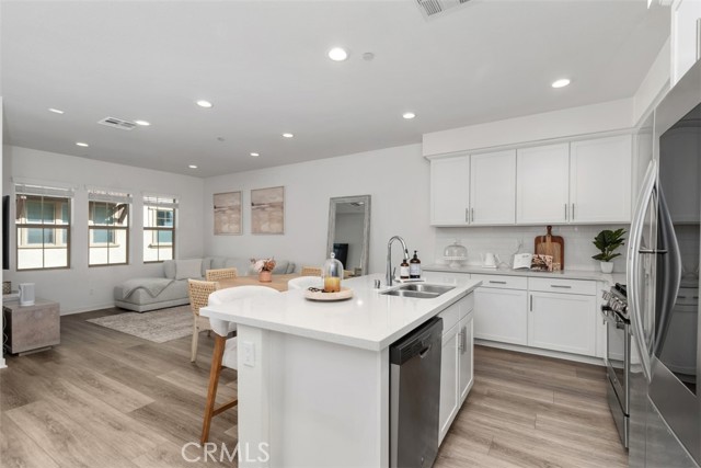 Detail Gallery Image 11 of 44 For 503 Deeann, Lake Forest,  CA 92610 - 2 Beds | 2/1 Baths