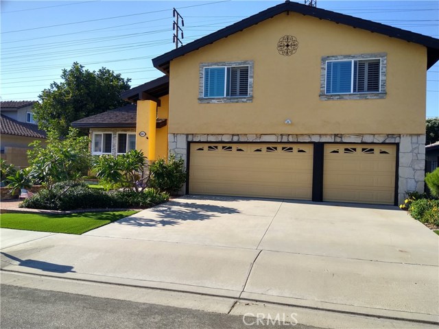 8841 Crescent Dr, Huntington Beach, CA 92646