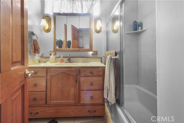 Detail Gallery Image 12 of 15 For 331 N Reese, Burbank,  CA 91506 - 3 Beds | 2 Baths