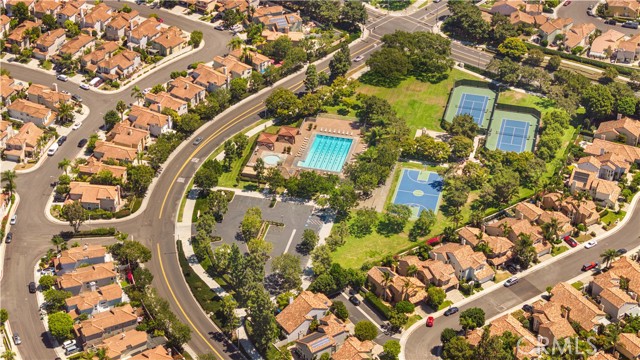 32 Belcanto, Irvine CA: https://media.crmls.org/medias/9abaa5a2-7874-4464-ac1a-1338ef13df84.jpg