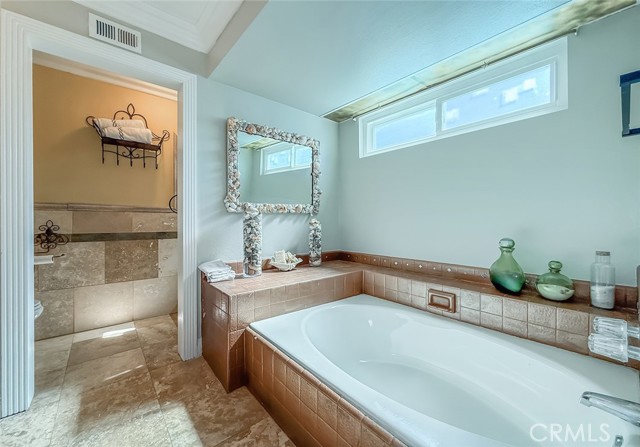 17547 Rushing Drive, Granada Hills CA: https://media.crmls.org/medias/9abacaee-d30c-4133-8b76-6d77beea86e2.jpg