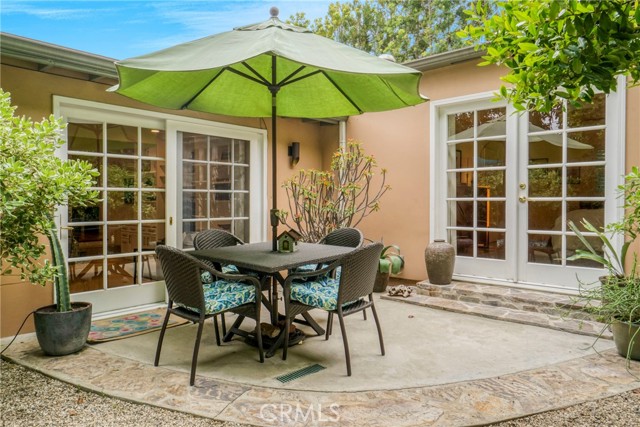 4299 Bakman Avenue, Studio City CA: https://media.crmls.org/medias/9abb53ec-1b20-4aa2-8be5-7b16ab6861d3.jpg