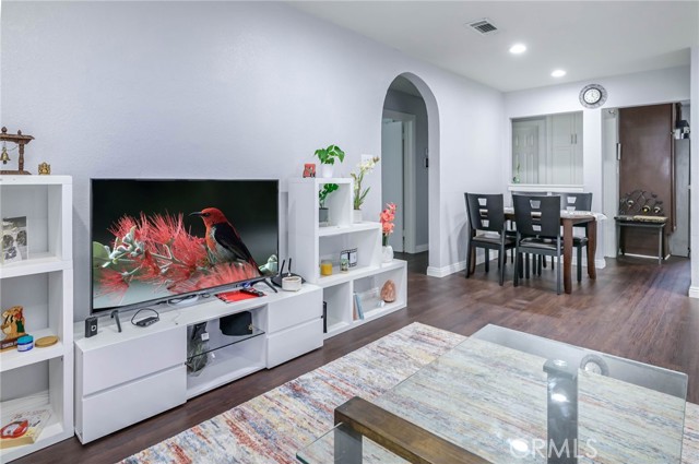 10926 Corby Avenue, Norwalk CA: https://media.crmls.org/medias/9abb8791-5768-4da6-b2ee-ed843eef48ae.jpg