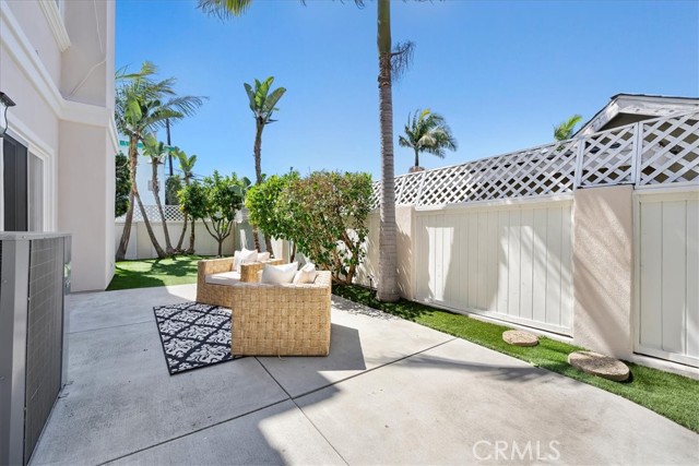 2203 Bataan Road, Redondo Beach, California 90278, 4 Bedrooms Bedrooms, ,2 BathroomsBathrooms,Residential,Sold,Bataan,SB22104132