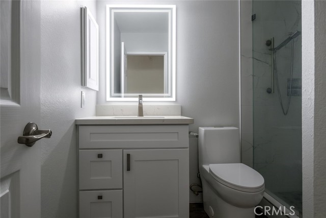 Detail Gallery Image 21 of 26 For 5114 W 1st St #C,  Santa Ana,  CA 92703 - 3 Beds | 2/1 Baths