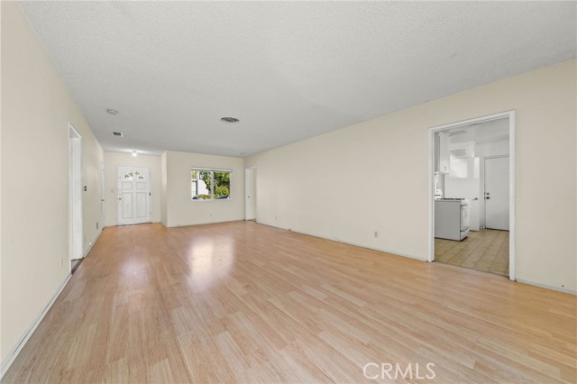 Detail Gallery Image 7 of 32 For 20644 Sherman Way, Winnetka,  CA 91306 - 3 Beds | 2 Baths