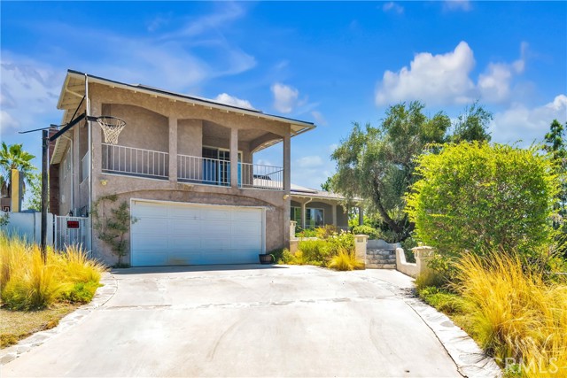 Detail Gallery Image 18 of 47 For 17536 Melville Pl, Granada Hills,  CA 91344 - 4 Beds | 3 Baths