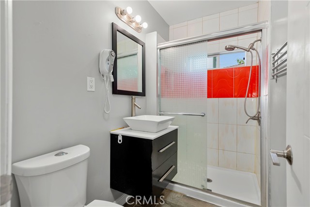 Detail Gallery Image 13 of 18 For 4512 W Watkins Way, Santa Ana,  CA 92704 - 3 Beds | 2 Baths