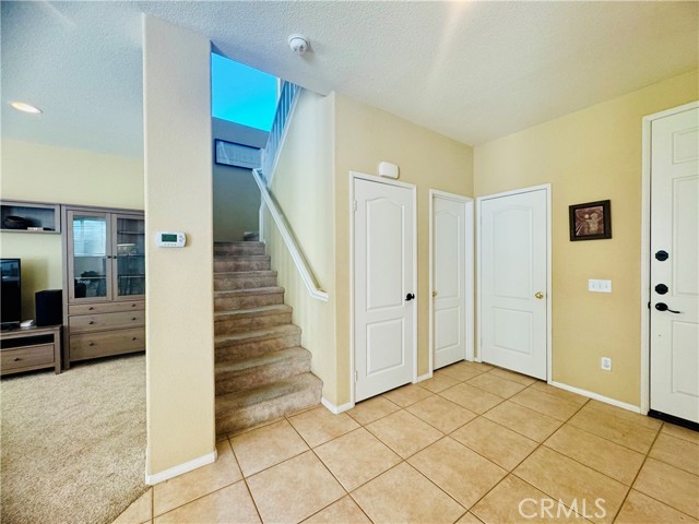 Detail Gallery Image 13 of 28 For 28238 Alton Way, Castaic,  CA 91384 - 4 Beds | 2/1 Baths