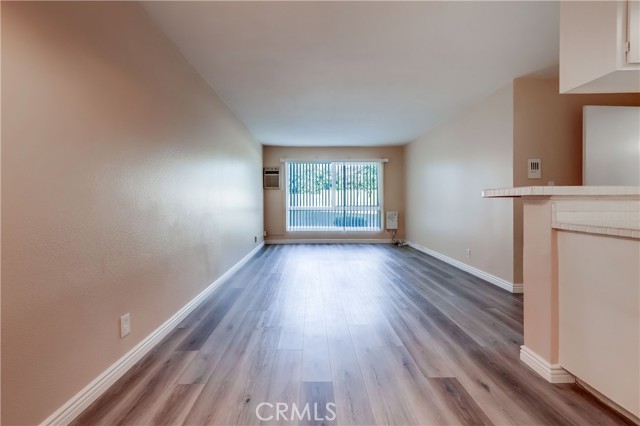 5585 E Pacific Coast, Long Beach CA: https://media.crmls.org/medias/9abf97f4-b707-4122-87d4-e9994d9303e2.jpg