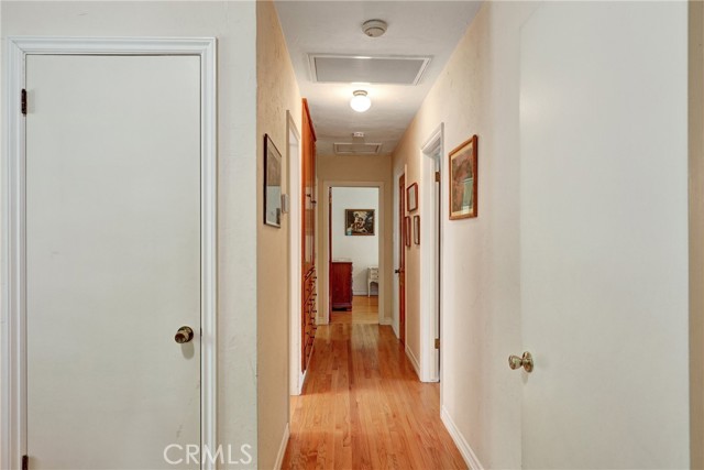 2307 Cameron Avenue, Covina CA: https://media.crmls.org/medias/9abfc385-7b27-4083-b6b8-612860a40d4e.jpg