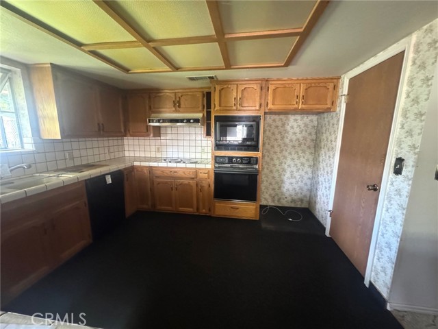 2165 Trenton Court, Merced CA: https://media.crmls.org/medias/9ac00088-cd63-4946-94f4-ebf30a921a54.jpg