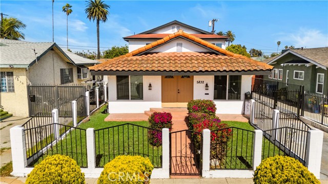Detail Gallery Image 27 of 33 For 5832 6th Ave, Los Angeles,  CA 90043 - 5 Beds | 4/1 Baths