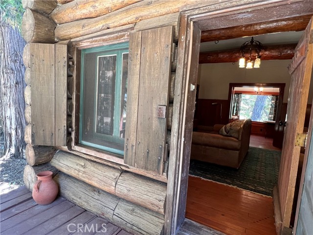 28879 Sycamore, Lake Arrowhead CA: https://media.crmls.org/medias/9ac0880b-c2dc-4c74-9a70-e691e3200974.jpg