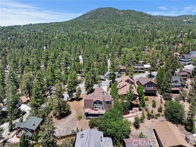 39325 Lodge Road, Fawnskin CA: https://media.crmls.org/medias/9ac1d02b-d704-4c3c-9b27-9ce512a8fa61.jpg
