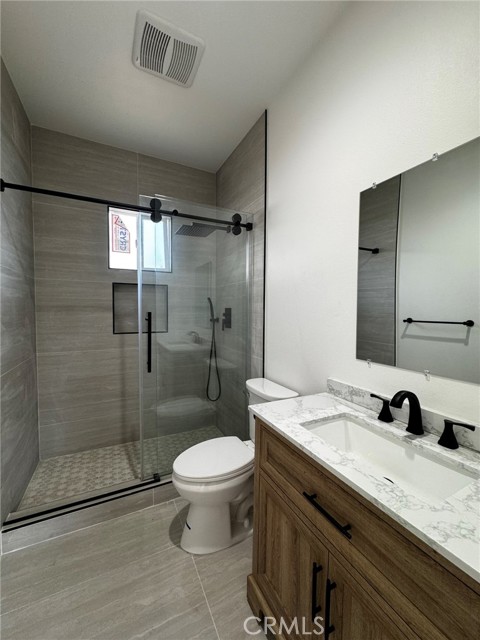 257 E Marker, Long Beach CA: https://media.crmls.org/medias/9ac206bb-cacb-481c-b6cd-07ddc429eb92.jpg