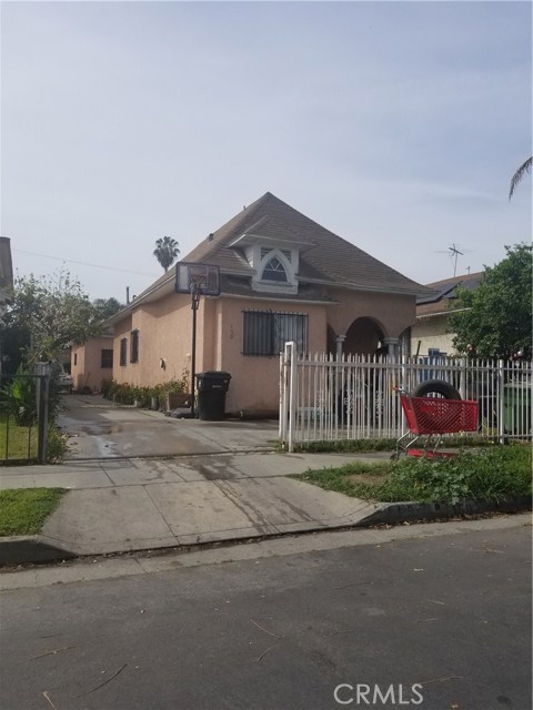 150 E 82nd Pl, Los Angeles, CA 90003