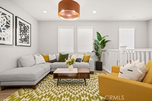 Detail Gallery Image 8 of 19 For 90 Rockinghorse, Irvine,  CA 92602 - 4 Beds | 4/1 Baths