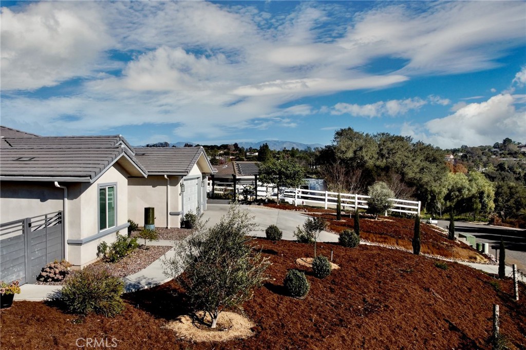 1412 Devin Drive, Fallbrook, CA 92028