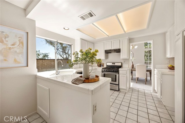 13639 Meadow Crest Drive, Chino Hills CA: https://media.crmls.org/medias/9ac48443-acf3-4bd3-b114-b575e7e1b3a6.jpg