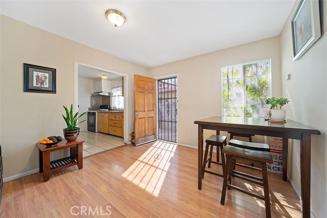 Back Unit Livingroom/Dining room