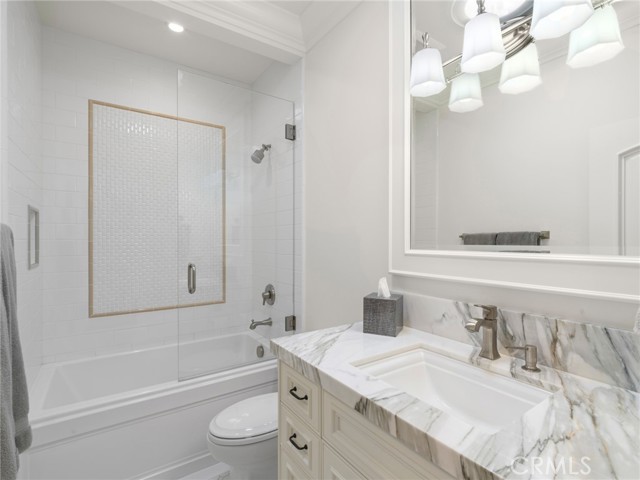 Detail Gallery Image 17 of 20 For 3 Rue Deauville, Newport Beach,  CA 92660 - 2 Beds | 2 Baths