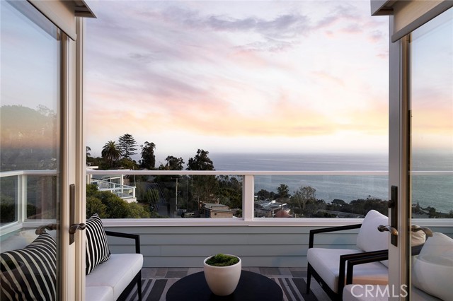 Detail Gallery Image 28 of 48 For 2163 Crestview Dr, Laguna Beach,  CA 92651 - 3 Beds | 2/1 Baths