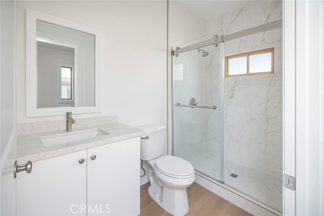 Detail Gallery Image 12 of 19 For 1350 E 8th, Long Beach,  CA 90813 - 2 Beds | 1 Baths