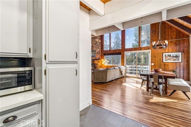 401 Grass Valley, Lake Arrowhead, CA 92352