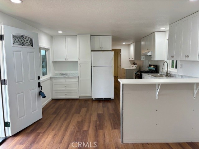8221 Ilex Street, Fontana CA: https://media.crmls.org/medias/9ac891f5-2fa1-4afe-921b-757e1eae9f30.jpg