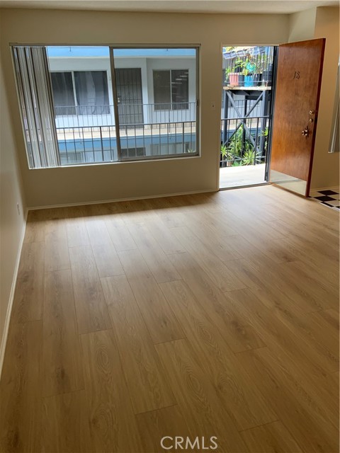 120 Alamitos Avenue, Long Beach CA: https://media.crmls.org/medias/9ac9950e-9352-4990-8c8c-e90c5183a6cf.jpg