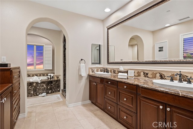 Detail Gallery Image 28 of 39 For 33 Tall Hedge, Irvine,  CA 92603 - 3 Beds | 3/1 Baths