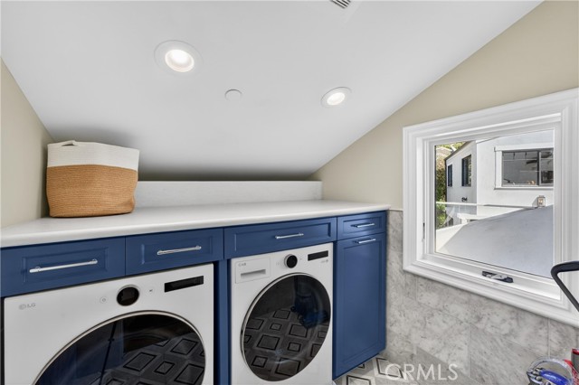 Detail Gallery Image 50 of 74 For 405 Blumont St, Laguna Beach,  CA 92651 - 5 Beds | 6/1 Baths