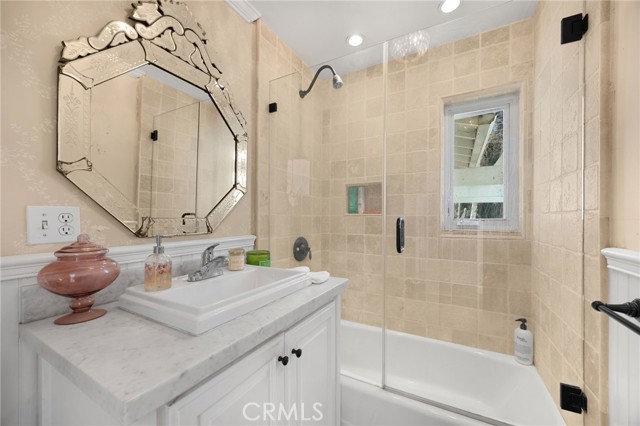 Detail Gallery Image 20 of 55 For 3301 Tilden Ave, Los Angeles,  CA 90034 - 4 Beds | 4 Baths