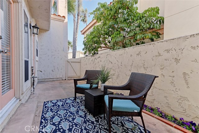 2403 Voorhees Avenue, Redondo Beach, California 90278, 4 Bedrooms Bedrooms, ,2 BathroomsBathrooms,Residential,Sold,Voorhees,SB17132847